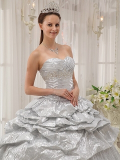 Silver Ball Gown Sweetheart Floor-length Appliques Quinceanera Dress