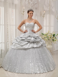 Silver Ball Gown Sweetheart Floor-length Appliques Quinceanera Dress