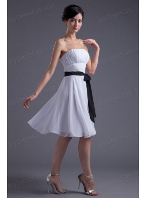 Elegant Empire Sash Knee-length White Chiffon Prom Dress with Strapless