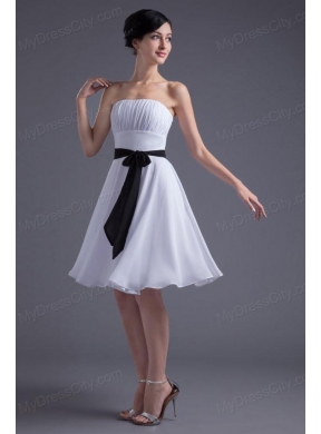 Elegant Empire Sash Knee-length White Chiffon Prom Dress with Strapless