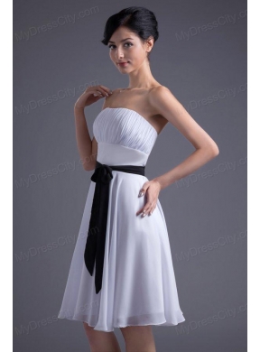 Elegant Empire Sash Knee-length White Chiffon Prom Dress with Strapless