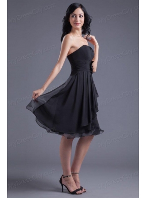 A-line Black Strapless Knee-length Hand Made Flowers Prom Dress