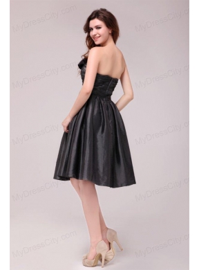 Black Sweetheart Ruching Taffeta Knee-length Prom Dress