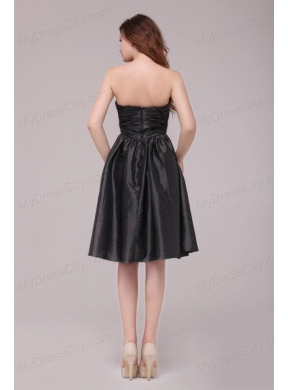 Black Sweetheart Ruching Taffeta Knee-length Prom Dress