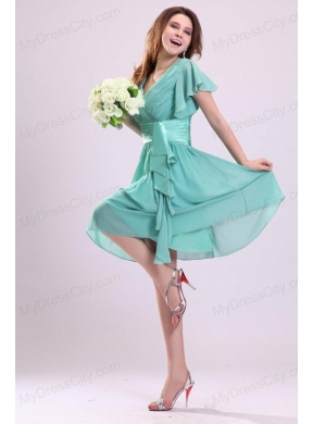 Apple Green V-neck Chiffon Prom Dress with Short Sleeves