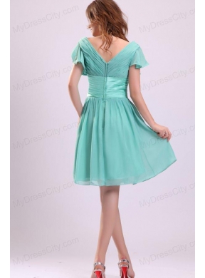 Apple Green V-neck Chiffon Prom Dress with Short Sleeves