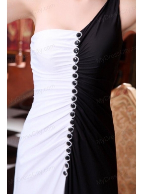 One Shoulder White and Black Ruche Decorate Column Prom Dress