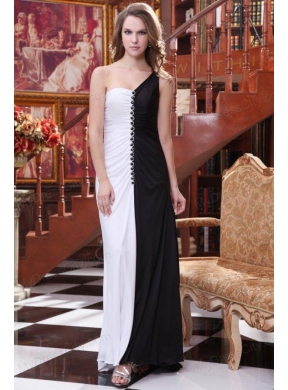 One Shoulder White and Black Ruche Decorate Column Prom Dress