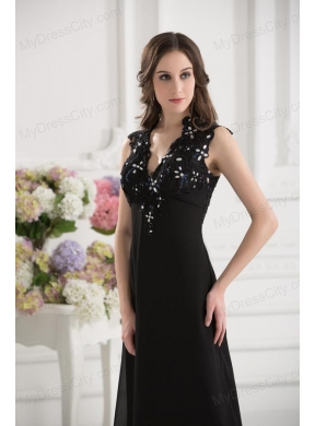 A-line V-neck Chiffon Beading Floor-length Prom Dress in Black