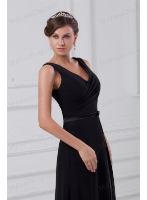 Column V-neck Black Floor-length Ruching Chiffon Zipper Up Prom Dress