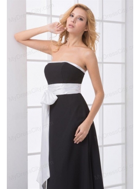 Elegant Empire Strapless Floor-length Black Prom Dress with Sash