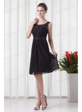 Empire Scoop Black Knee-length Ruching Chiffon Prom Dress