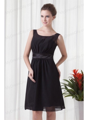 Empire Scoop Black Knee-length Ruching Chiffon Prom Dress