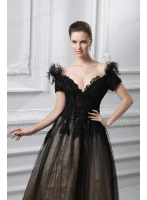 2014 New A-line Appliques V-neck Tulle Black Prom Dress