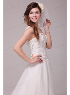 Wide Straps Appliques Decorate Wedding Dress with Court Train