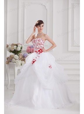 2014 Ball Gown Sweetheart Appliques and Pick ups Quinceanera Dress in White