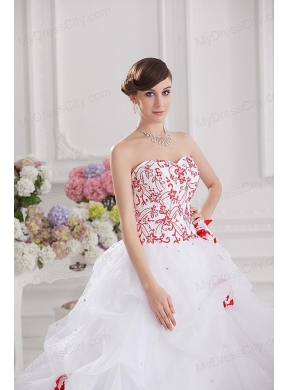 2014 Ball Gown Sweetheart Appliques and Pick ups Quinceanera Dress in White