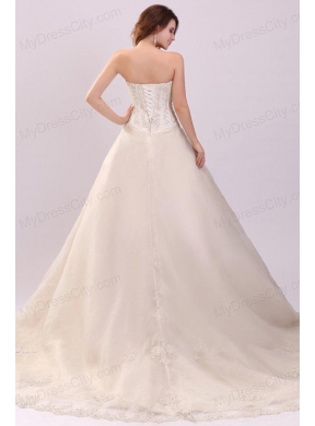 Sweetheart Ball Gown Appliques Decorate Wedding Dress with Train