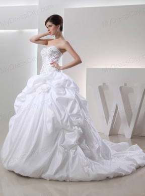 2014 Ball Gown Sweetheart Neck Wedding Dress with Pick-ups and Appliques