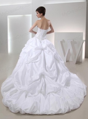 2014 Ball Gown Sweetheart Neck Wedding Dress with Pick-ups and Appliques