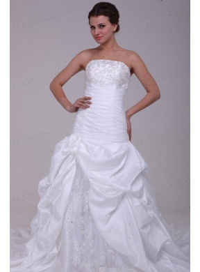 Princess Strapless Beading Taffeta Wedding Dress with Court Train