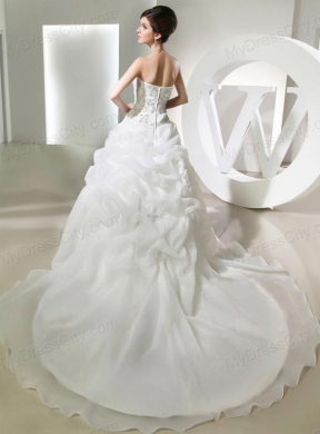 Puffy Sweetheart Pick-ups and Appliques Wedding Dress with Chapel Train