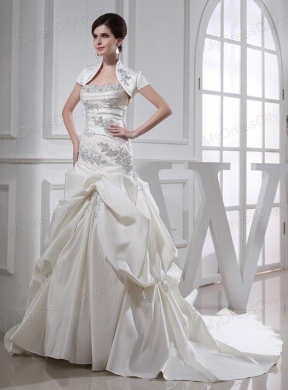 Puffy Strapless Appliques and Pick-ups Wedding Dress with Court Train