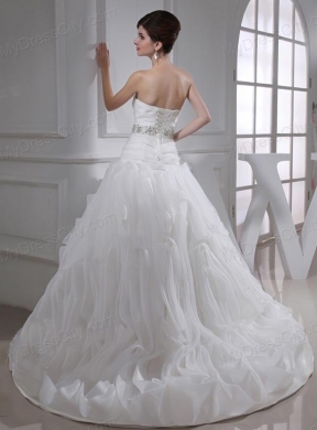 2014 Beautiful A-line Sweetheart Beading and Appliques Wedding Dress in White