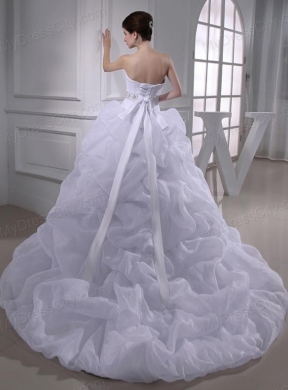 Fashinable Princess Sweetheart Beading and Appliques Wedding Dress with Chapel Train