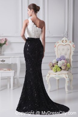 One Shoulder Rolling Flower Mermaid Black and White Evening Dresses