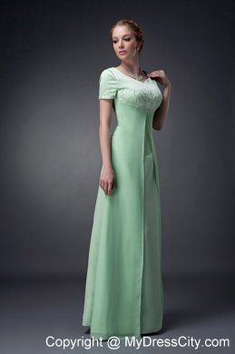 A-line V-neck Apple Green Short Sleeves Mother of Groom Dress Beading