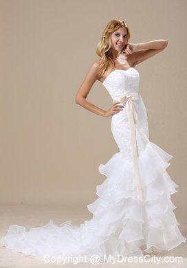 Brush Train Ruffled Layers Wedding Dresses with Pink Bowknot