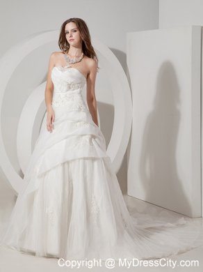 Tiers Sweetheart Court Train Beaded Appliques Wedding Gowns