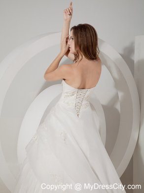 Tiers Sweetheart Court Train Beaded Appliques Wedding Gowns