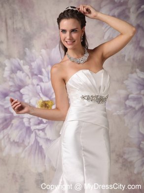 White Mermaid Court Train Hollow Flowers Bridal Dress with Beaded Waist