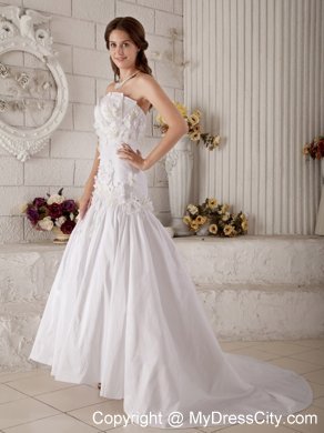 Strapless Ruched Sweetheart Court Train Appliques Wedding Dress