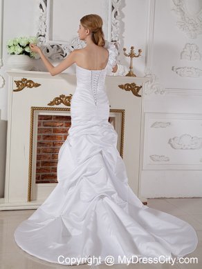 Flowery One Shoulder Court Train Ruched Pick-ups Wedding Dress