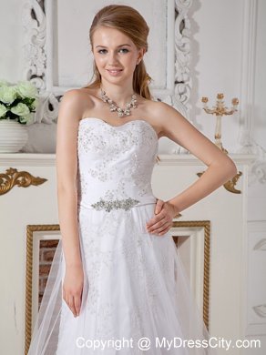 Strapless Sweetheart Court Train Lace Beading Wedding Dress