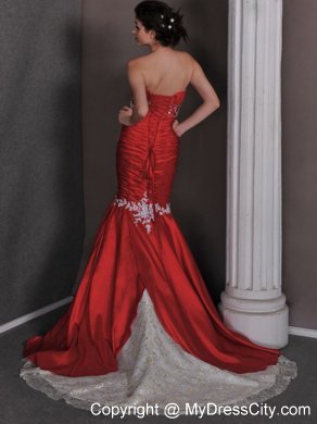 Red Lace Flower Appliques and Ruching Bridal Dresses with Court Train