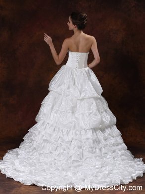 Strapless Chapel Train Beading and Pick-ups Decorate Wedding Dresses