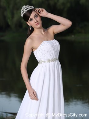 White Sweep Train Empire Chiffon Ruching Bridal Gowns with Beading