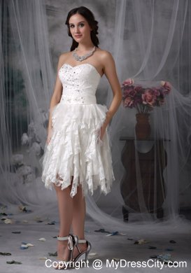 Knee-length Sweetheart Lace Beading Short Wedding Dress with Ruffles