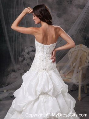 Beading Pick-ups Lace Flowers Wedding Gowns with Court Train