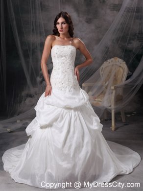 Beading Pick-ups Lace Flowers Wedding Gowns with Court Train