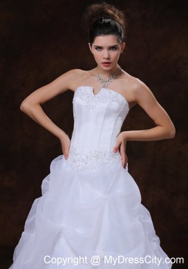 Puffy Strapless Bridal Gown With Appliques and Court Train