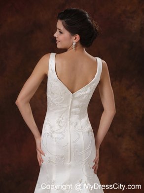 Gorgeous V-neck Embroidery Court Train Trumpet Wedding Dress