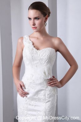 Trumpet One Shoulder Bridal Gown with Handle Flowers and Applique