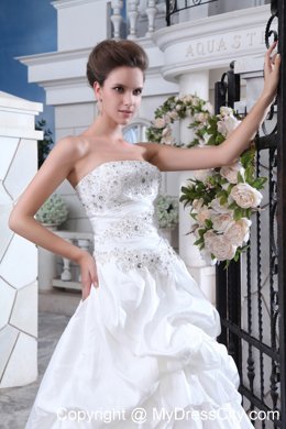 Vintage Strapless Court Train Appliques Organza A-line Wedding Dresses