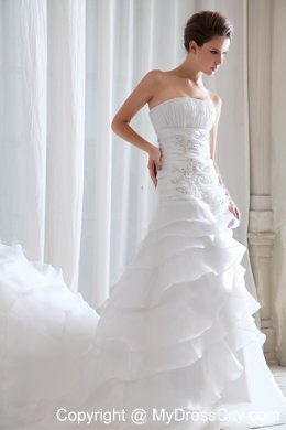 Fashionable A-Line Strapless Organza Beading and Ruching Bridal Gowns