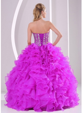 Ball Gown Sweetheart Ruffles and Beaded Decorate Elegant Quinceanera Dresses